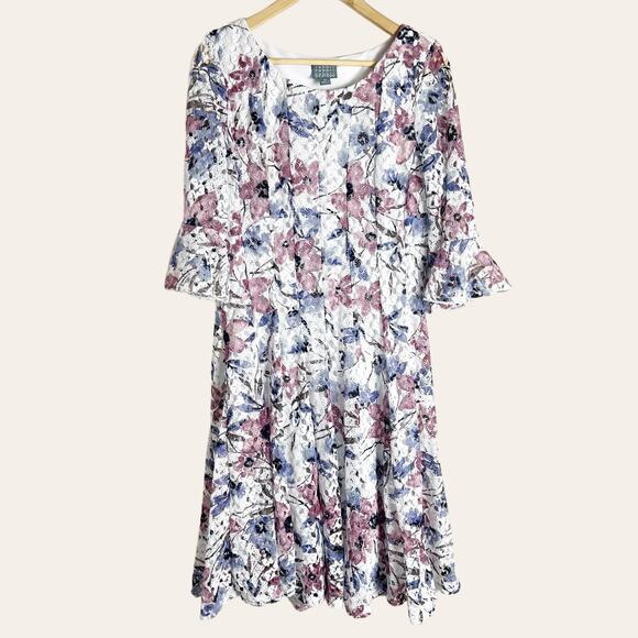 Rabbit Rabbit Rabbit Design 3/4 Bell Sleeve Floral Lace Fit Flare Dress 14 - Picture 1 of 9